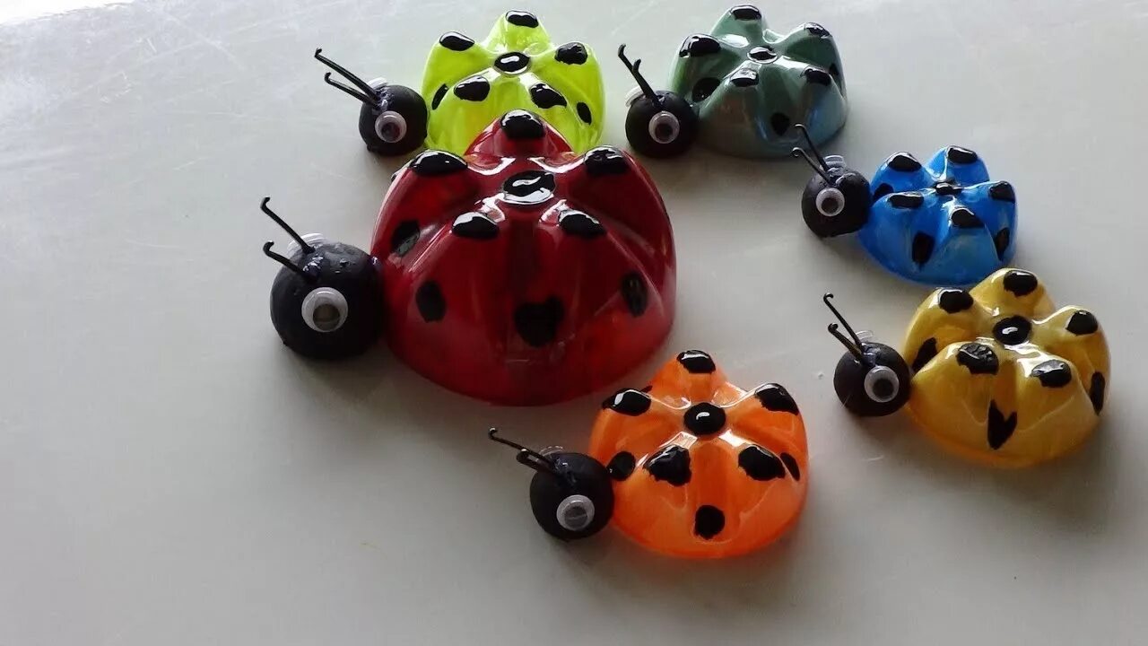 Простые поделки для детей фото Recycled Art Ideas for Kids: Ladybug's Family from Plastic Bottles DIY Recycled 