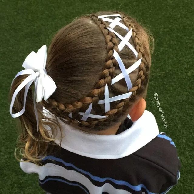 Простые прически для девочек с лентами Braider: Shelley on Instagram: "Lace dutch braids today with a corset braid to a