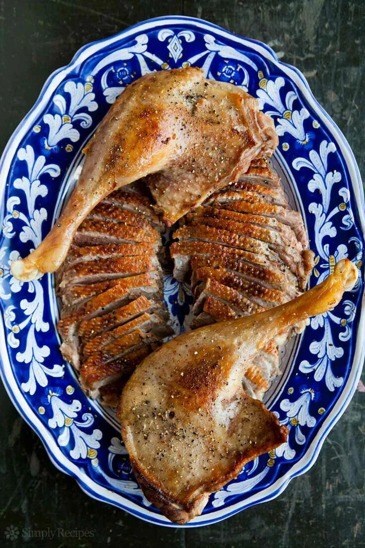 Простые рецепты из гуся с фото Roast Goose Recipe, How to Roast a Goose Recipe Roast goose recipes, Goose recip