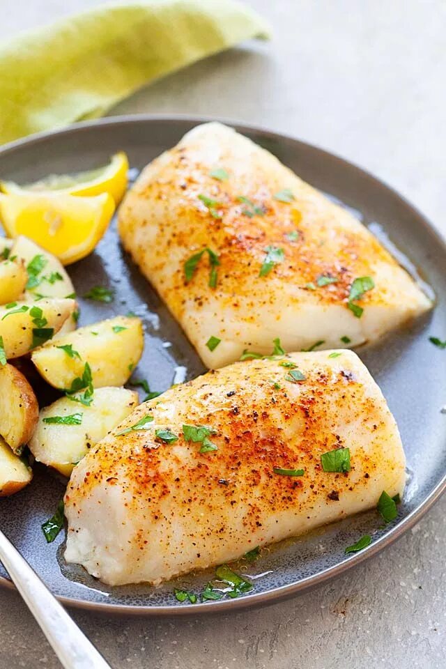 Простые рецепты из трески с фото Lemon baked cod. Best cod recipes, Cod recipes, Baked cod