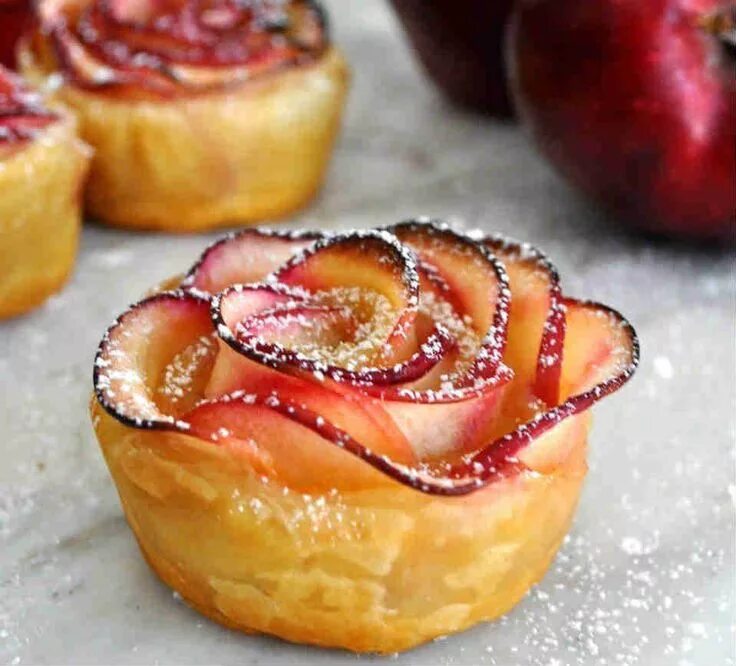 Простые рецепты из яблок с фото рецепт розочек из теста с яблоками Desserts, Apple puff pastry, Recipes