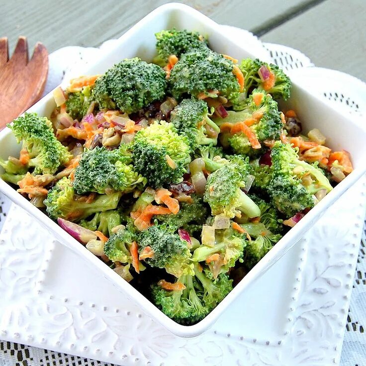 Простые рецепты с брокколи с фото Vegan Broccoli Salad - Virtually Vegan Mama Raw food recipes, Broccoli recipes, 