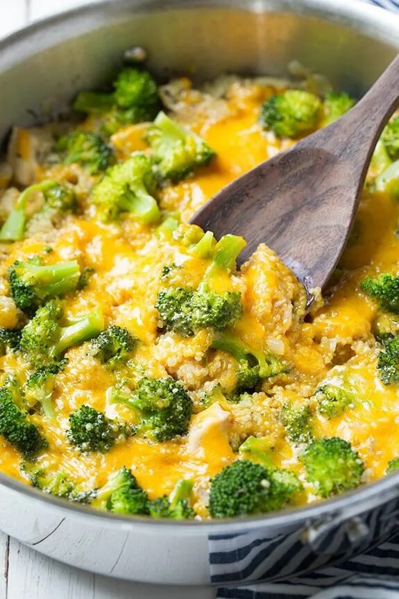 Простые рецепты с брокколи с фото One Pan Cheesy Chicken Broccoli and Quinoa Cooking Classy Recipes, Cheesy chicke