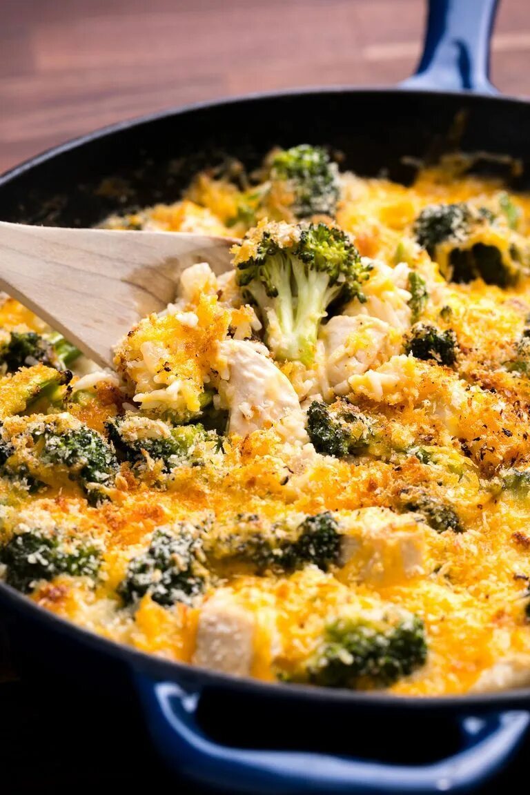 Простые рецепты с брокколи с фото Creative Chicken Recipes That Will Shake Up Dinner Cheesy chicken broccoli, Chic