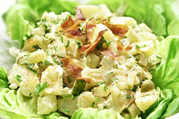 Простые салаты с картошкой с фото Add One of These Appealing Potato Salads to Your Menu Rotation Salada de maiones