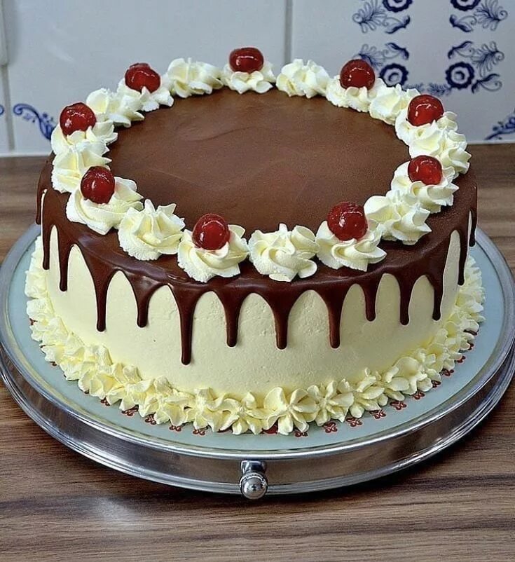 Простые украшения торта фото Pin en Decorated Cakes Pasteles deliciosos, Tortas, Torta de chocolate decoracio