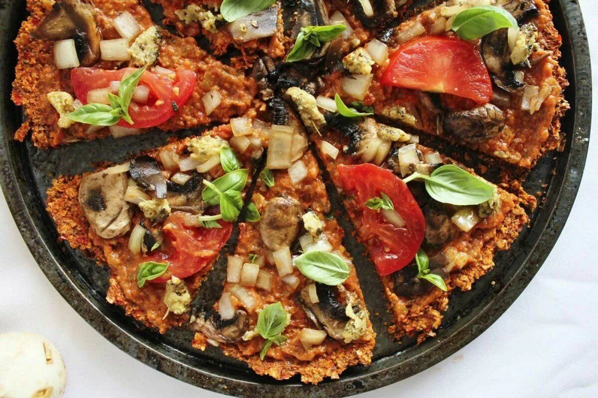 Простые вегетарианские рецепты с фото Raw Pizza with Red Pepper Flax Crust Vegan Raw food recipes, Raw vegan recipes, 