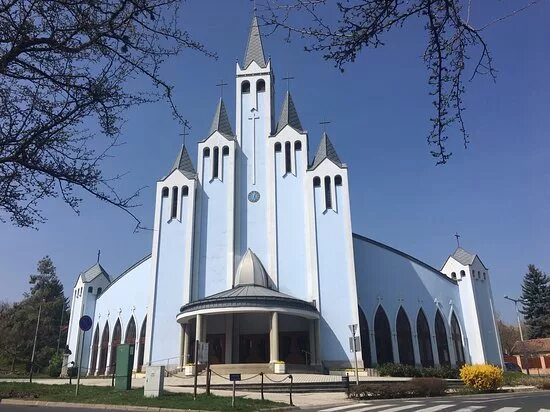 Протестантская церковь фото Православная праздничная Божественная Литургия в католическом храме - отзыв о Ho