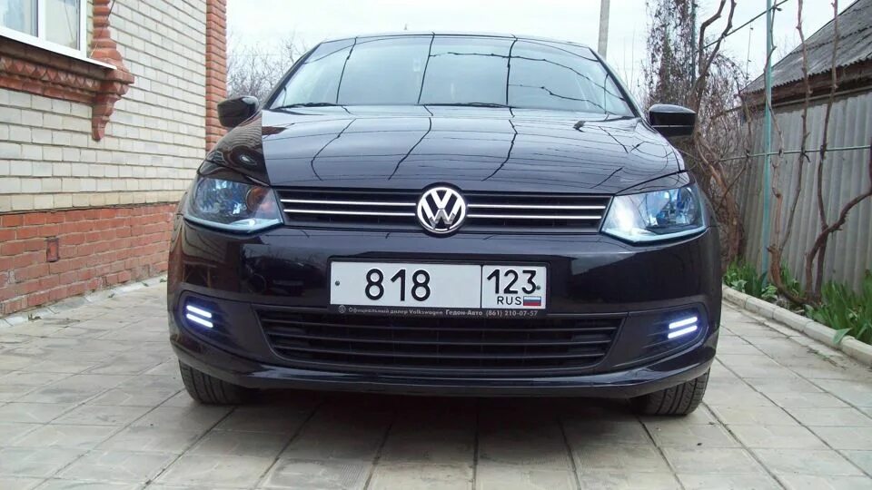 Противотуманные фары поло тюнинг Реснички на Фары - Volkswagen Polo V / Накладки на фары Фольцваген Поло купить п