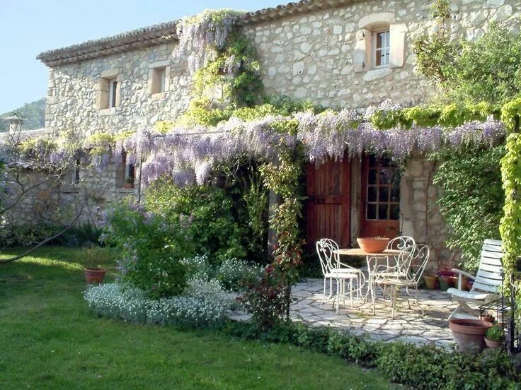 Прованс в частном доме фото Pillanatok Maison en provence, Jolie maison, Maison en pierre