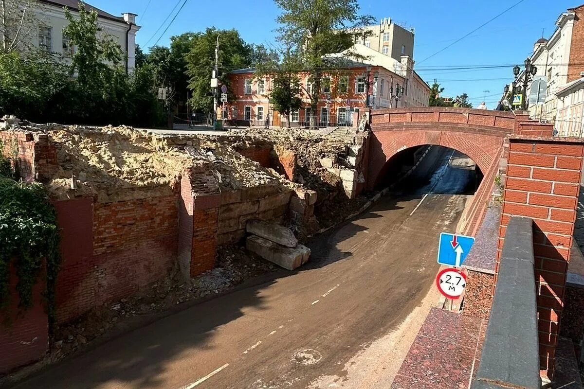 Провинцiя ул каменный мост 5 ростов фото В Воронеже всю ночь устраняли последствия обрушения в результате стихии Каменног