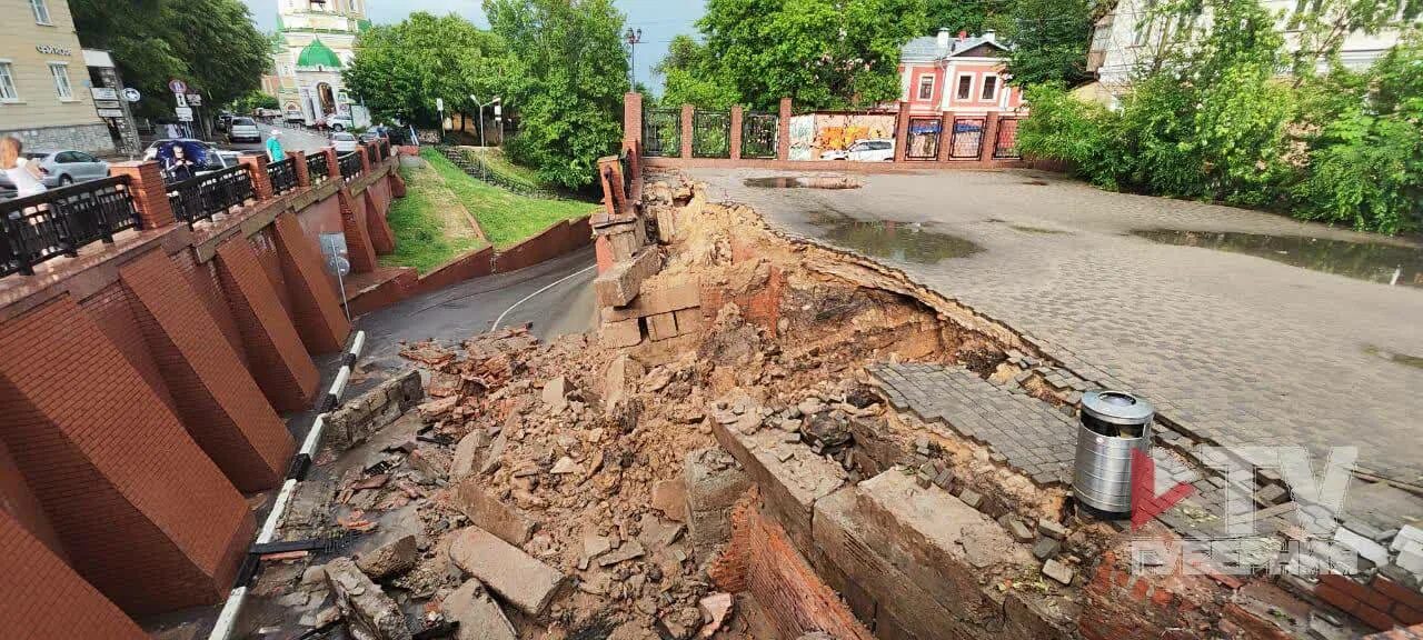 Провинцiя ул каменный мост 5 ростов фото Рухнула опора Каменного моста в Воронеже - Интернет-канал "TV Губерния"