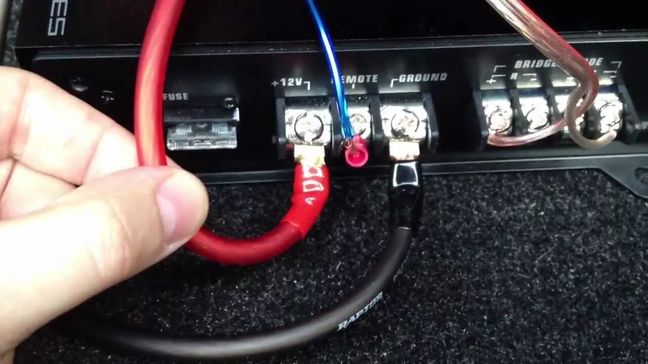 Провод для подключения колонок к усилителю How to Install Subwoofer and Amp In Any Lexus Car Audio Power - YouTube