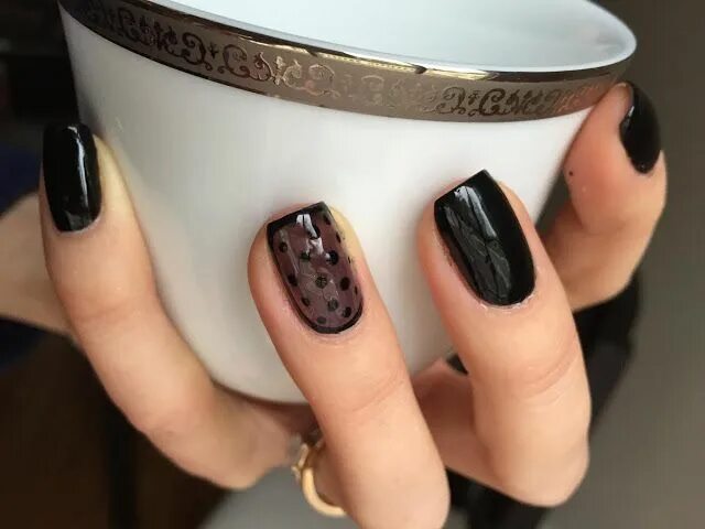 Прозрачные черные ногти маникюр Black Tights Manicure, Black tights, Nails