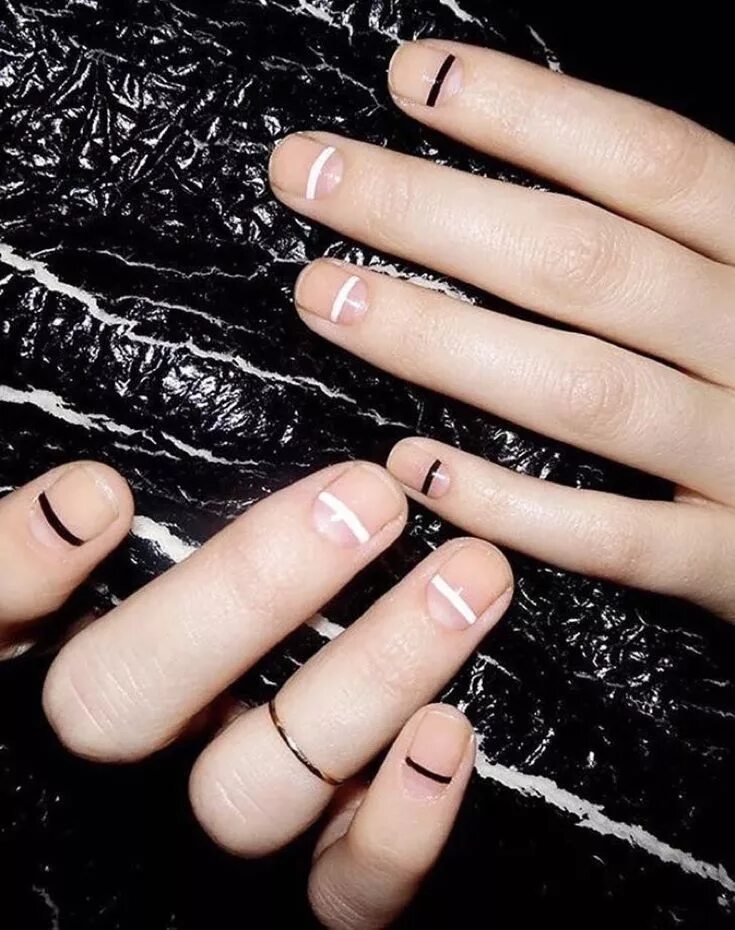 Прозрачные черные ногти маникюр 10 Lindas Y Entretenidas Ideas Para Tu Próxima Manicure Minimalist nail art, New