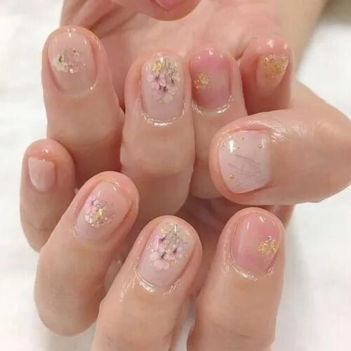 Прозрачные ногти короткие фото Cute nail art ideas how to do a diy hand pampering session 1 Flower nails, Subtl