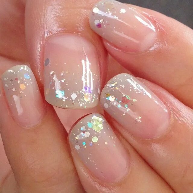 Прозрачный дизайн коротких ногтей фото Clear glitter nails, Clear gel nails, Red sparkle nails