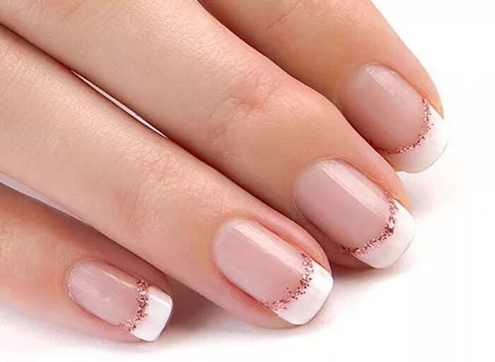 Прозрачный маникюр френч на короткие French Manicure with Glitter, Gold, Silver line Designs Nailshe