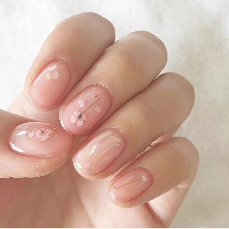 Прозрачный маникюр на короткие something special ♡ Nails, Manicure, Natural nails