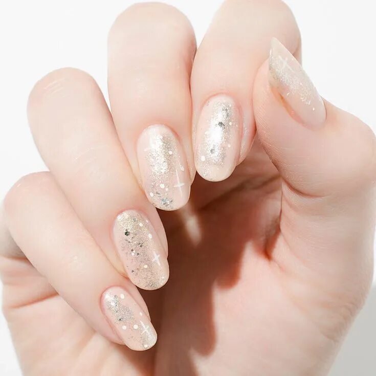 Прозрачный маникюр с дизайном 40 Wedding Nail Ideas for Every Type of Bride Nägel, Valentinstag nägel, Schöne 