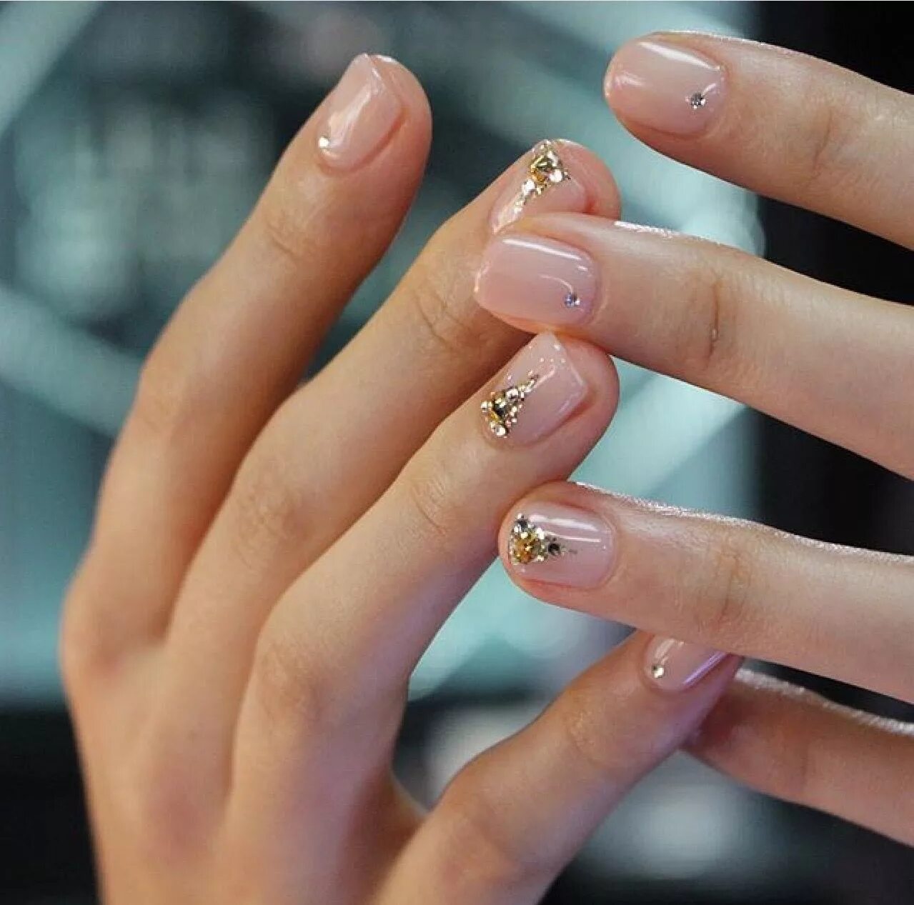 Прозрачный маникюр с дизайном на короткие Pin on lacquer Super nails, Manicure, Trendy nails