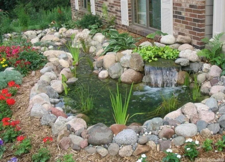 Пруд на даче фото Простой и дешевый способ сделать пруд на даче Garden pond design, Waterfalls bac