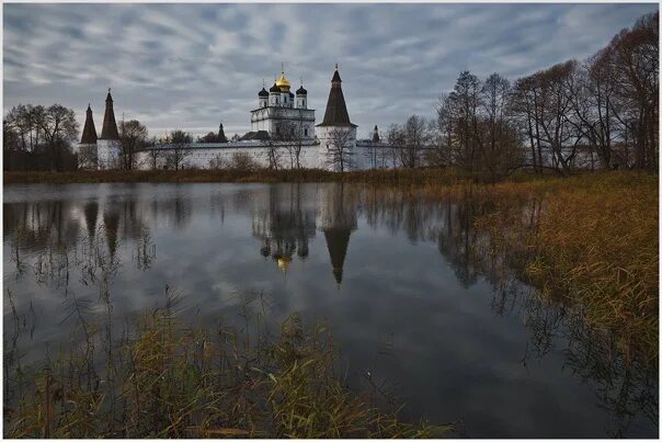 Пруды иосифо волоцкого монастыря фото видео Iosifo - Volotsky stauropegic monastery at the Prince's Lake. Autumn. Moscow are