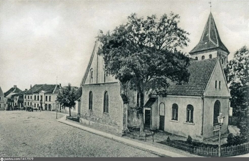 Пруссия центральный пер 5 гвардейск фото Tapiau. Markt mit Kirche - Retro photos