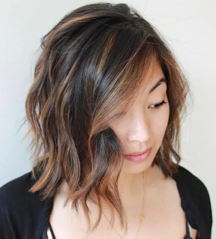 Пряди на короткие темные волосы фото 44 Show-Stopping Ways to Balayage Short Hair in 2024 Kapsels, Haar, Half lang ha