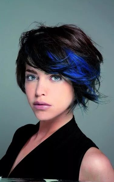 Пряди на короткие волосы фото Blu_Ocean_Cruise_oggetto_editoriale_720x600 Hair color streaks, Hair beauty, Edg