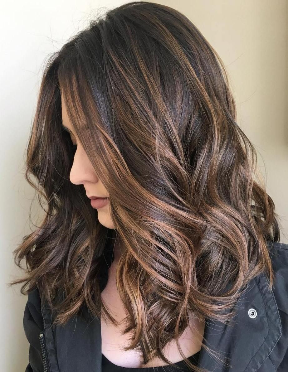 Пряди на темных волосах средней длины фото 70 Envious Balayage Hair Color Ideas for 2024 Balayage hair, Brown hair with hig