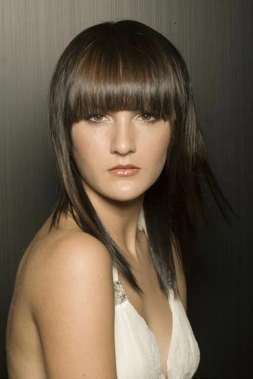 Прямая челка фото на средние #Hairstyles with Bangs for Elegant Appearance Fashionaon Bangs with medium hair,