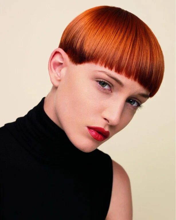 Прямая челка короткая стрижка женская Andrew Collinge Metropolis '15 Short red hair, Short hair styles, Very short hai