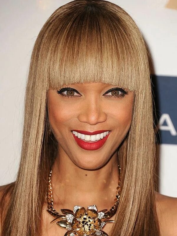 Прямая челка с удлинением фото The Best (and Worst) Bangs for Inverted Triangle Faces Face shape hairstyles, Ha