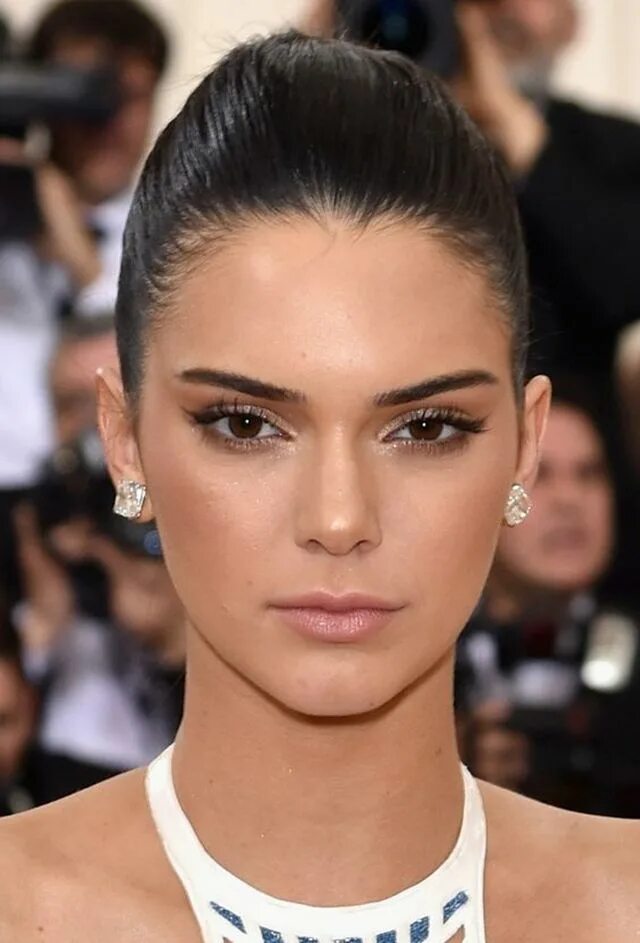 Прямые брови фото Carolina Sales: TOP 12 Sobrancelhas das famosas Kendall jenner sem maquiagem, Ca