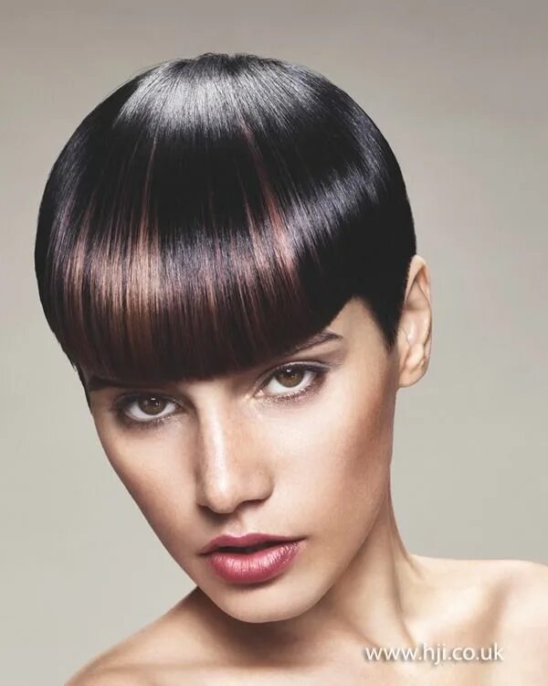 Прямые челки на короткие волосы фото The latest Bowl Cuts.. " JujuChan in 2024 Short hair styles, African american ha