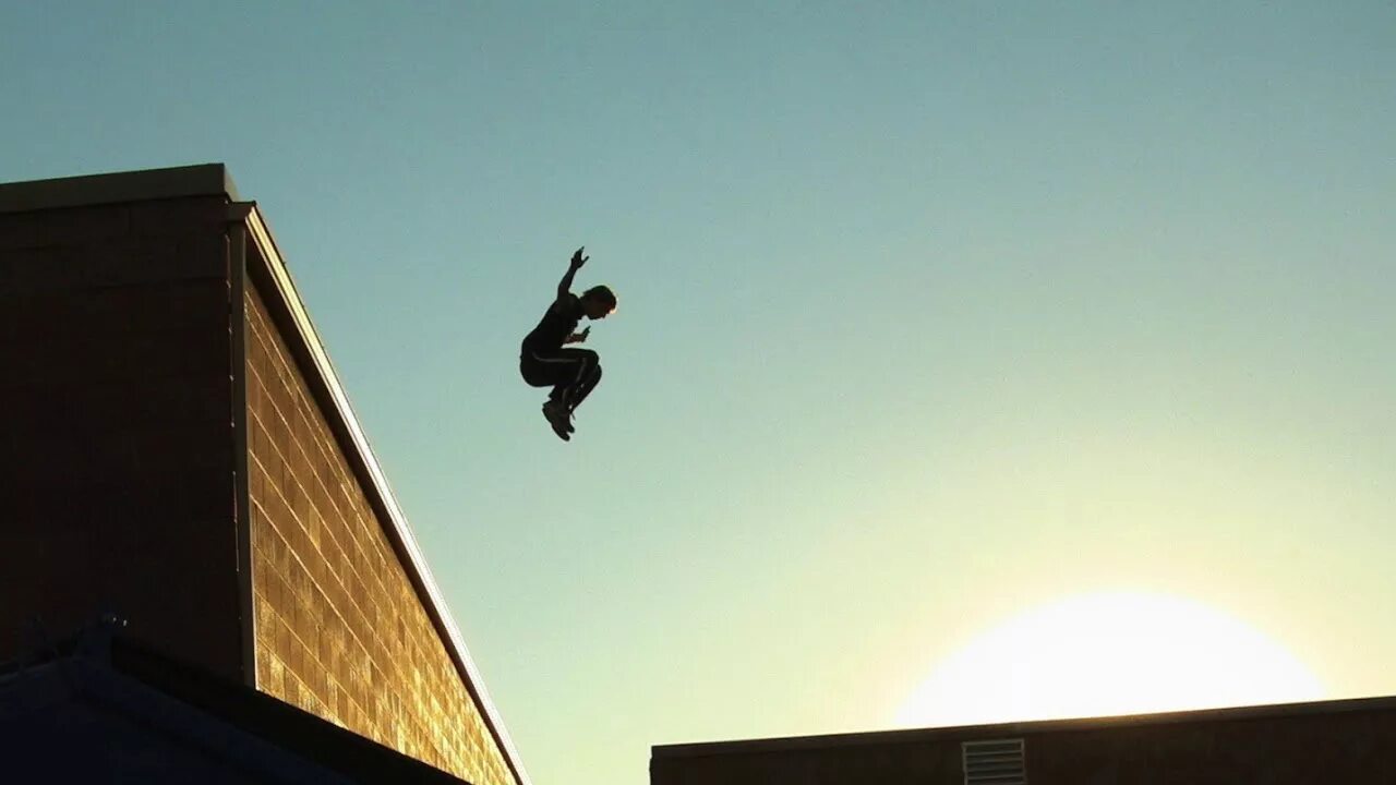 Прыжок с крыши фото metacelse - parkour - YouTube