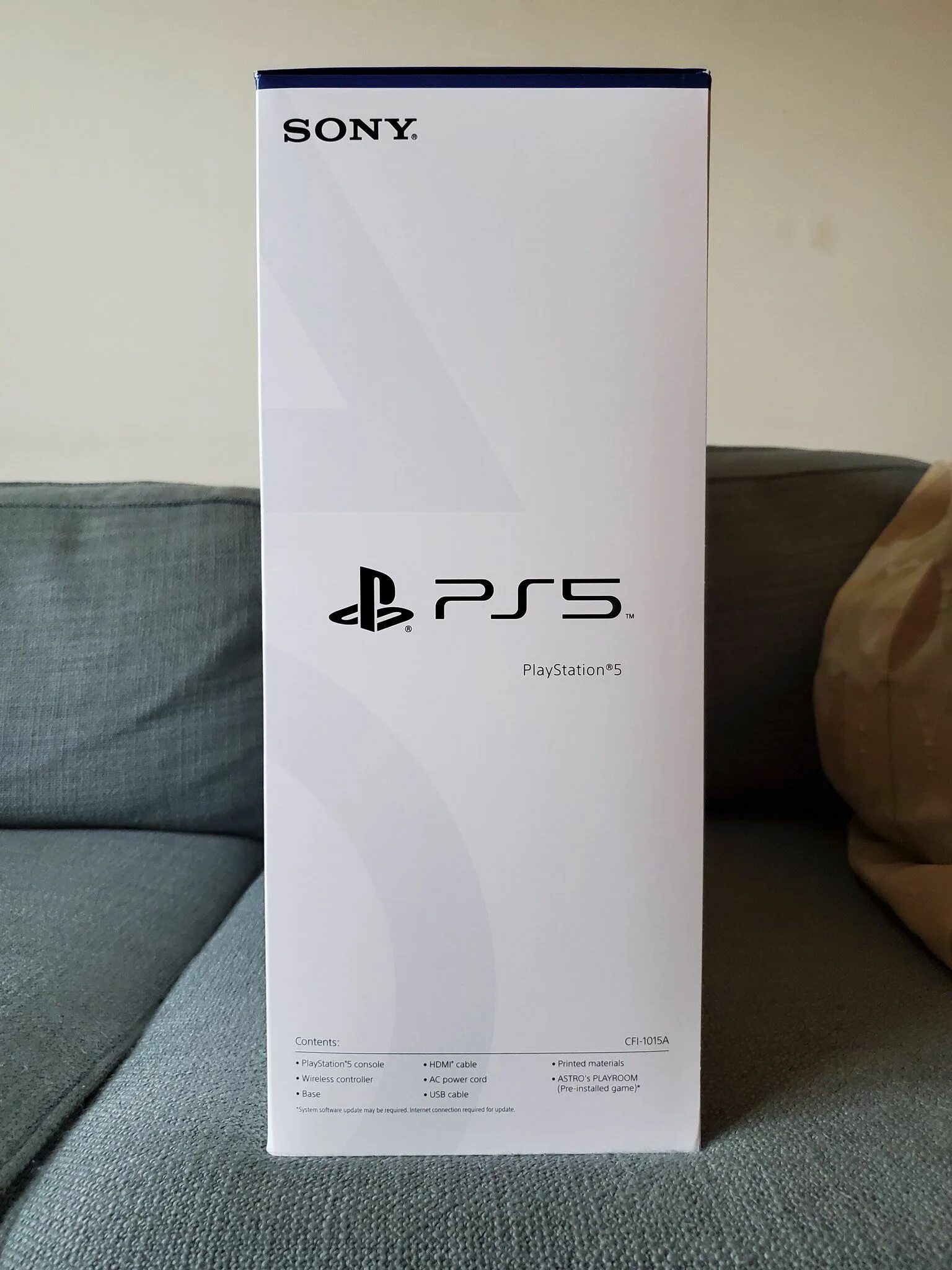 Пс 5 коробка фото Первые фото PlayStation 5 от блогеров и журналистов - пока только в коробке