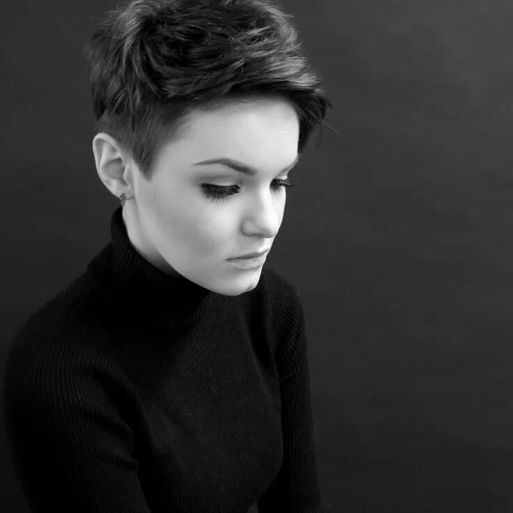 Психолог с короткой стрижкой 25 Chic Short Pixie Cuts Pixie Cuts Kısa saç, Saç, Kadın