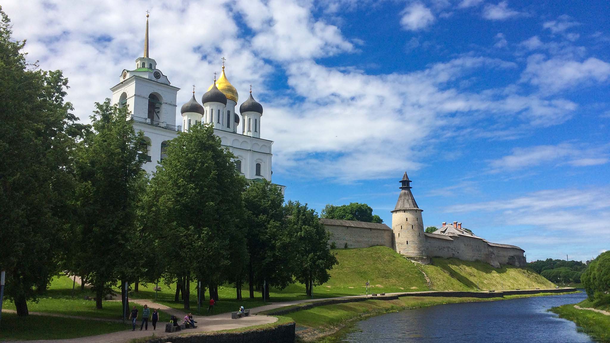 Псков достопримечательности фото с названием Интересные места в Пскове, которые стоит посетить туристу