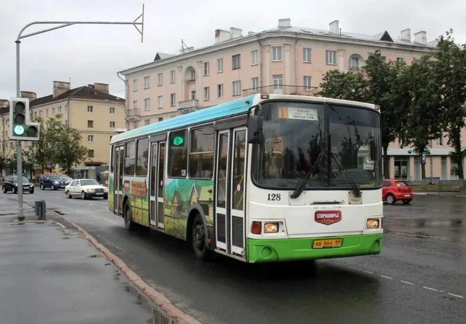 Псков фото автобусы У псковских автобусов № 1 и № 11 изменится место остановки - KP.RU