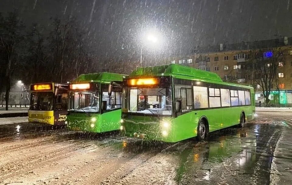 Псков фото автобусы График работы автобусов изменится в праздничные дни в Пскове - KP.RU