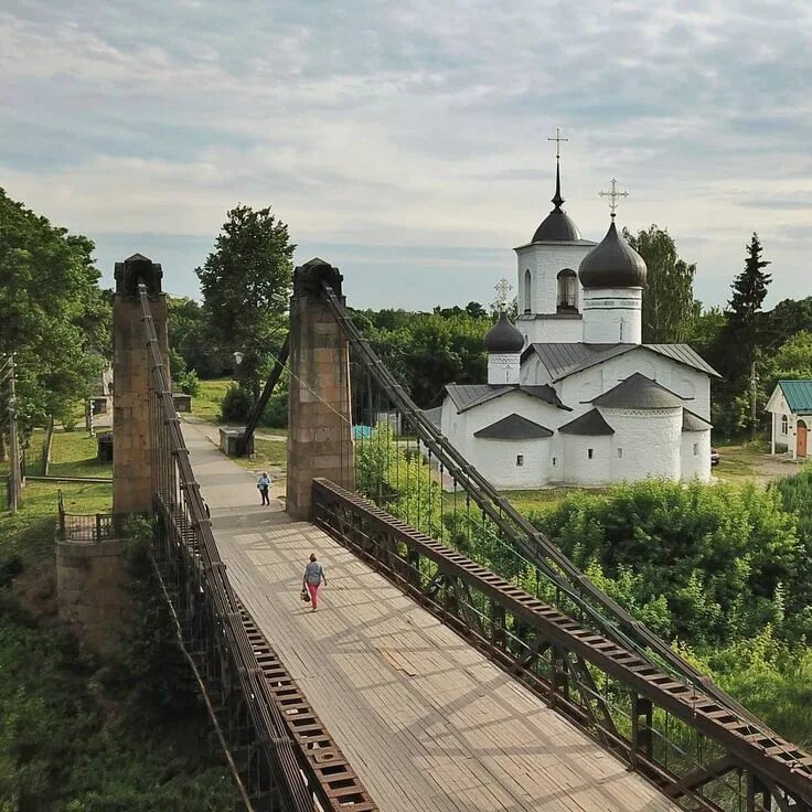 Псков остров фото Tatyana Belyakova on Instagram: "В городе Остров (Псковская область) через реку 