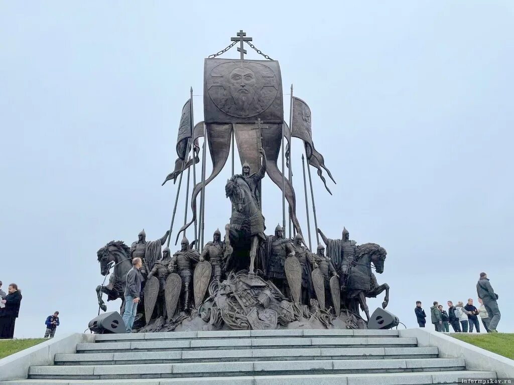 Псков памятник александру невскому фото Туристам облегчат посещение мемориала Александру Невскому в деревне Самолва на П