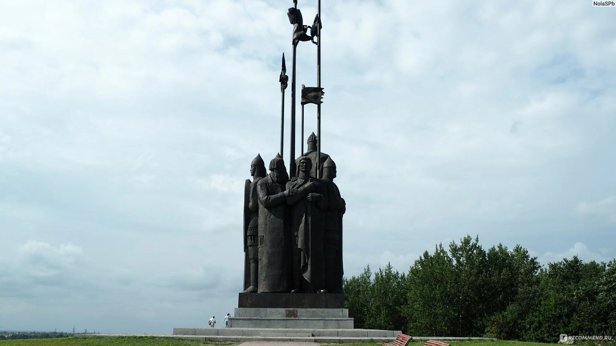 Псков памятник невскому фото Памятник "Ледовое побоище", гора Соколиха, Псков - "Есть два памятника в Пскове,