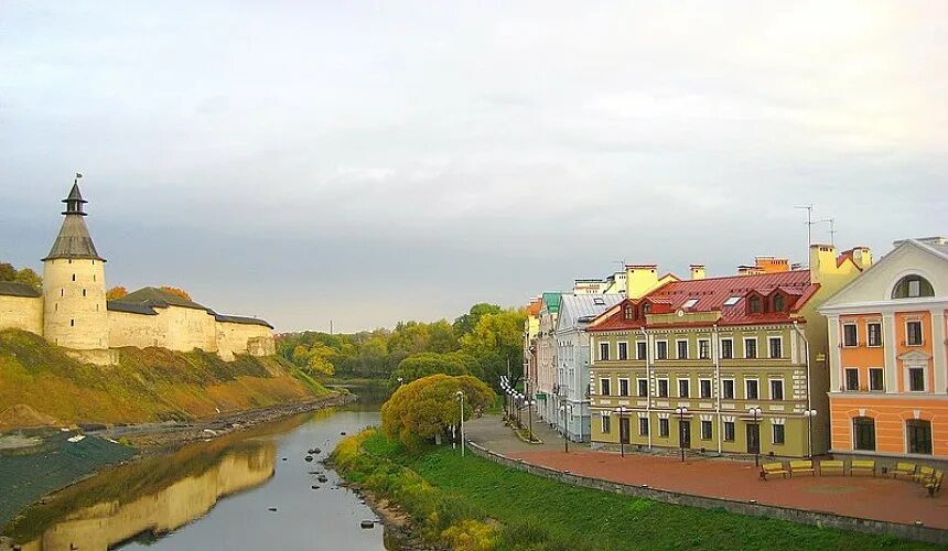 Псков река пскова фото Отели Пскова и области пожаловались на проблемы с кадрами