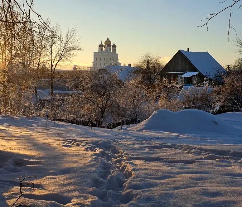 Псков зимой фото Pskov area When it snows, it’s not cold; it’s cold when it melts. #World #Nature