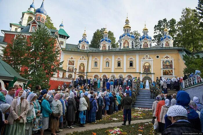 Псково печерский муж монастырь фото печоры Великий пост и Пасха Христова в Псково-Печерском монастыре / Православие.Ru