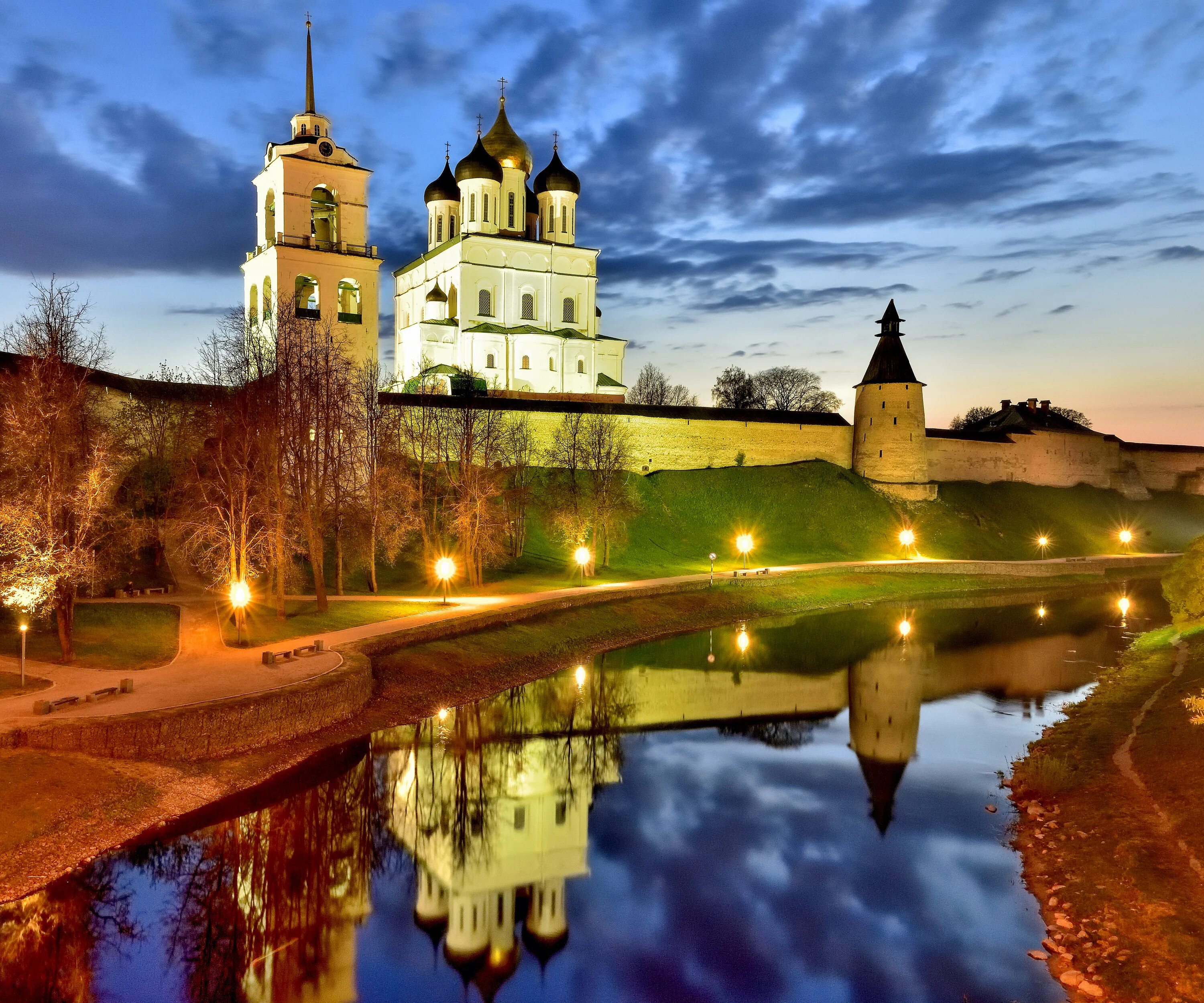 Псковский кремль фото в хорошем качестве Псковский Кром на Пасху. Photographer Baydukov Aleksandr