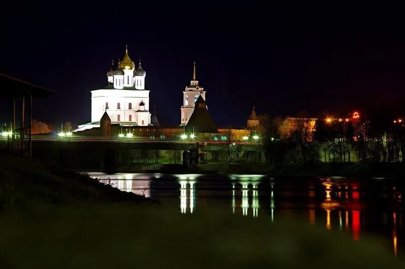 Псковский кремль ночью фото Псковский ночной Кремль. Место: г.Псков,Россия 2016 ПСКОВ ВЕЛИКИЙ ВКонтакте